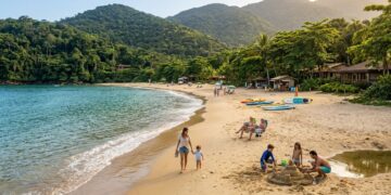 Belezas preservadas que encantam gerações: município com 102 praias em 106 km de extensão é o cenário ideal para repouso e lazer familiar