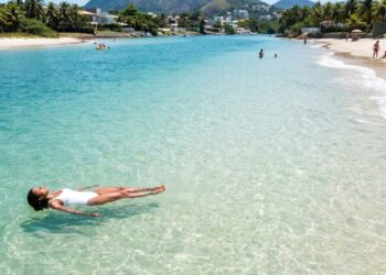 A única cidade do Rio com qualidade de vida muito alta reúne praias oceânicas e o 2º maior acervo de Niemeyer do mundo
