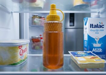 Pare de guardar o mel na geladeira: porque o frio cristaliza e qual o lugar certo na cozinha