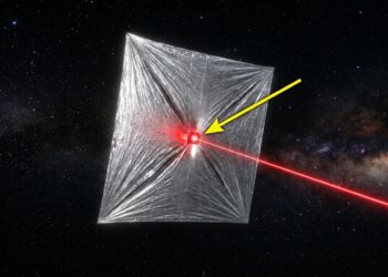 O novo motor a laser que virou febre na engenharia espacial porque, além de empurrar pequenos satélites sem tocar neles, não precisa de uma única gota de combustível convencional