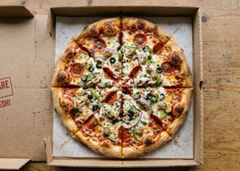 Por que a pizza é perfeitamente redonda, mas sempre é entregue na sua casa dentro de uma caixa quadrada?