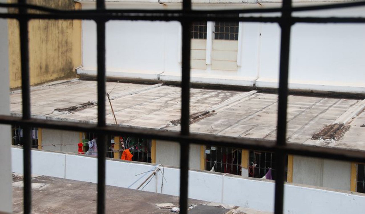 Leia na íntegra carta aberta à população do Centro Acadêmico XI de Agosto - entidade que representa os estudantes da Faculdade de Direito do Largo de São Francisco (USP) - que lembra que as ocorrências no presídio de Pedrinhas não são uma exceção no cenário brasileiro, marcado pela superpopulação e violência carcerária; texto é assinado por movimentos sociais, acadêmicos, juristas e personalidades