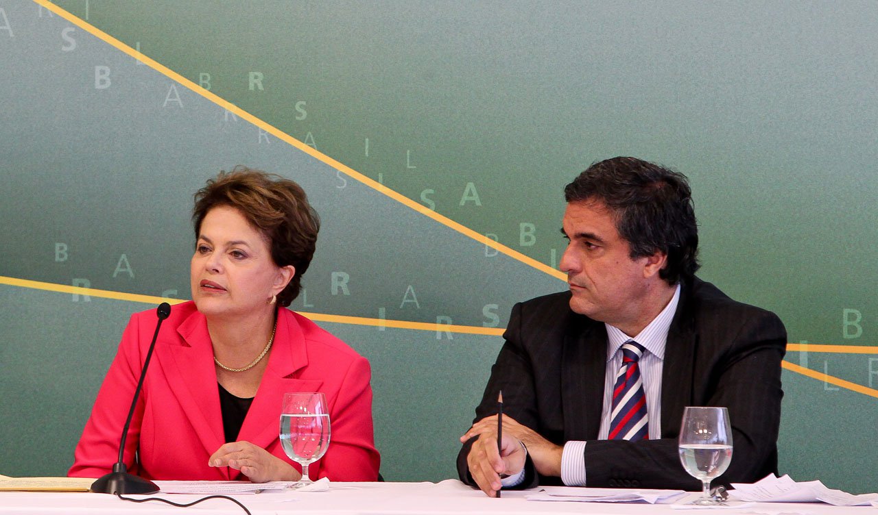 Ontem, um mutirão judiciário começou um levantamento sobre a situação dos presos no Complexo Penitenciário de Pedrinhas; o objetivo é identificar presos temporários ou que já cumpriram suas penas e podem ser colocados em liberdade. O mutirão também pretende fazer um levantamento dos presos de menor periculosidade, que podem receber penas alternativas ou serem colocados em liberdade condicional