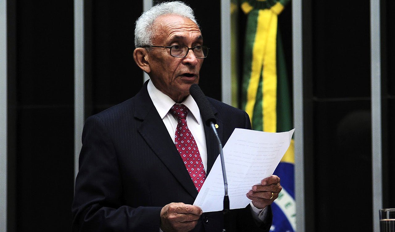 Depois de rejeitada, no ano passado, a PEC 37, projeto do deputado Costa Ferreira (PSC-MA) visa definir a atuação conjunta da Polícia Judiciária e do Ministério Público; parlamentar afirma que é preciso aprimorar esse trabalho "sem que nenhum entre na seara do outro"