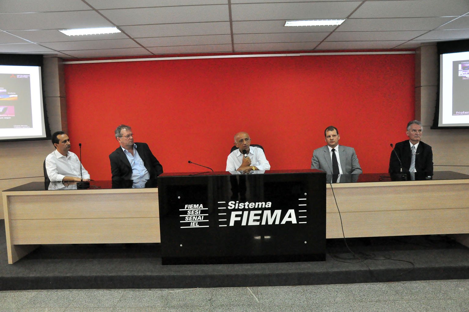 De acordo com levantamento, que é realizado mensalmente pela Federação das Indústrias do Estado do Maranhão, o índice ficou em 62,4 pontos, o que significa um aumento de 3,1 pontos; o otimismo detectado pela pesquisa reflete o ânimo da indústria de extração e transformação, que aposta na repetição dos bons resultados financeiros colhidos no segundo semestre de 2013