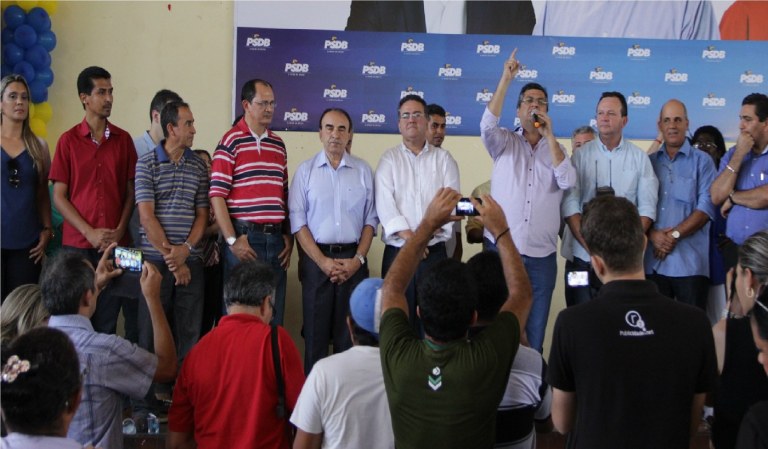 O prefeito Sebastião Madeira (PSDB) recebeu Flávio Dino, e destacou a atitude do ex-prefeito de São Luís, João Castelo, de abrir mão da disputa ao Senado para se candidatar a deputado federal; pré-candidato ao Senado, Roberto Rocha disse que a convenção do PSDB, partido ao qual foi filiado por 16 anos, foi uma demonstração de unidade a favor do Maranhão