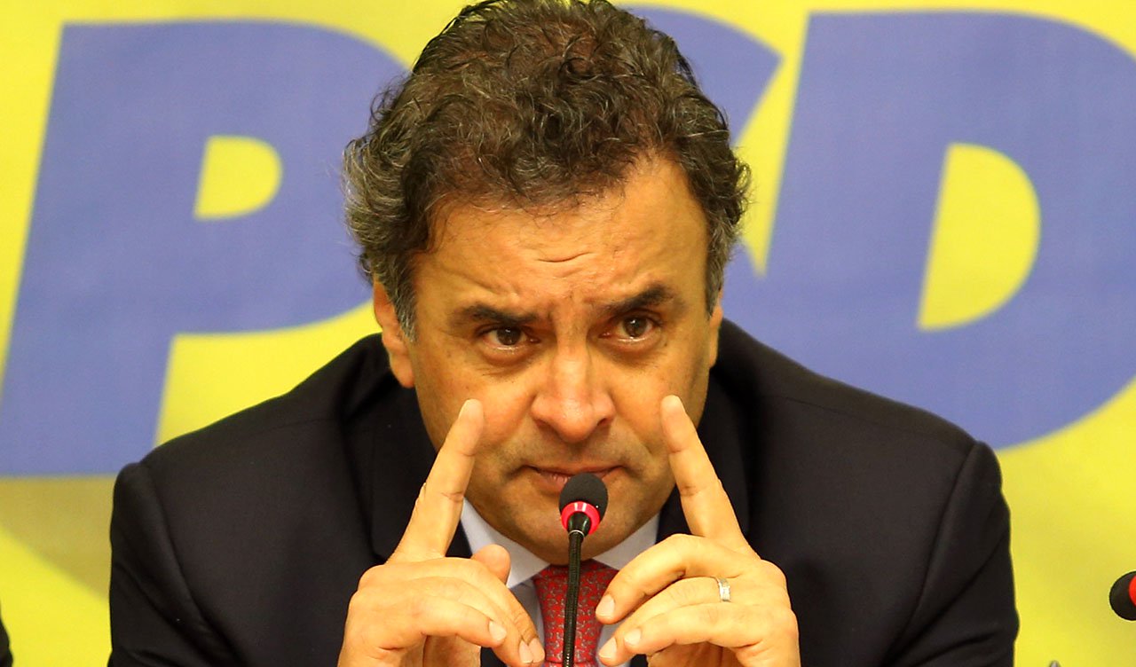 DF - CANDIDATURA/ADIAMENTO/AÉCIO NEVES - POLÍTICA - ATENÇÃO, SENHORES EDITORES: MATÉRIA COM EMBARGO. PUBLICAÇÃO LIBERADA A PARTIR DE DOMINGO, DIA 23 DE MARÇO DE 2014.O pré-candidato do PSDB à presidência da República, Aécio Neves, em reunião co a juve