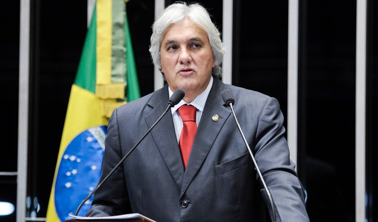 Senador Delcídio do Amaral (PT-MS) elogia as medidas de economia anunciadas pelo governo federal