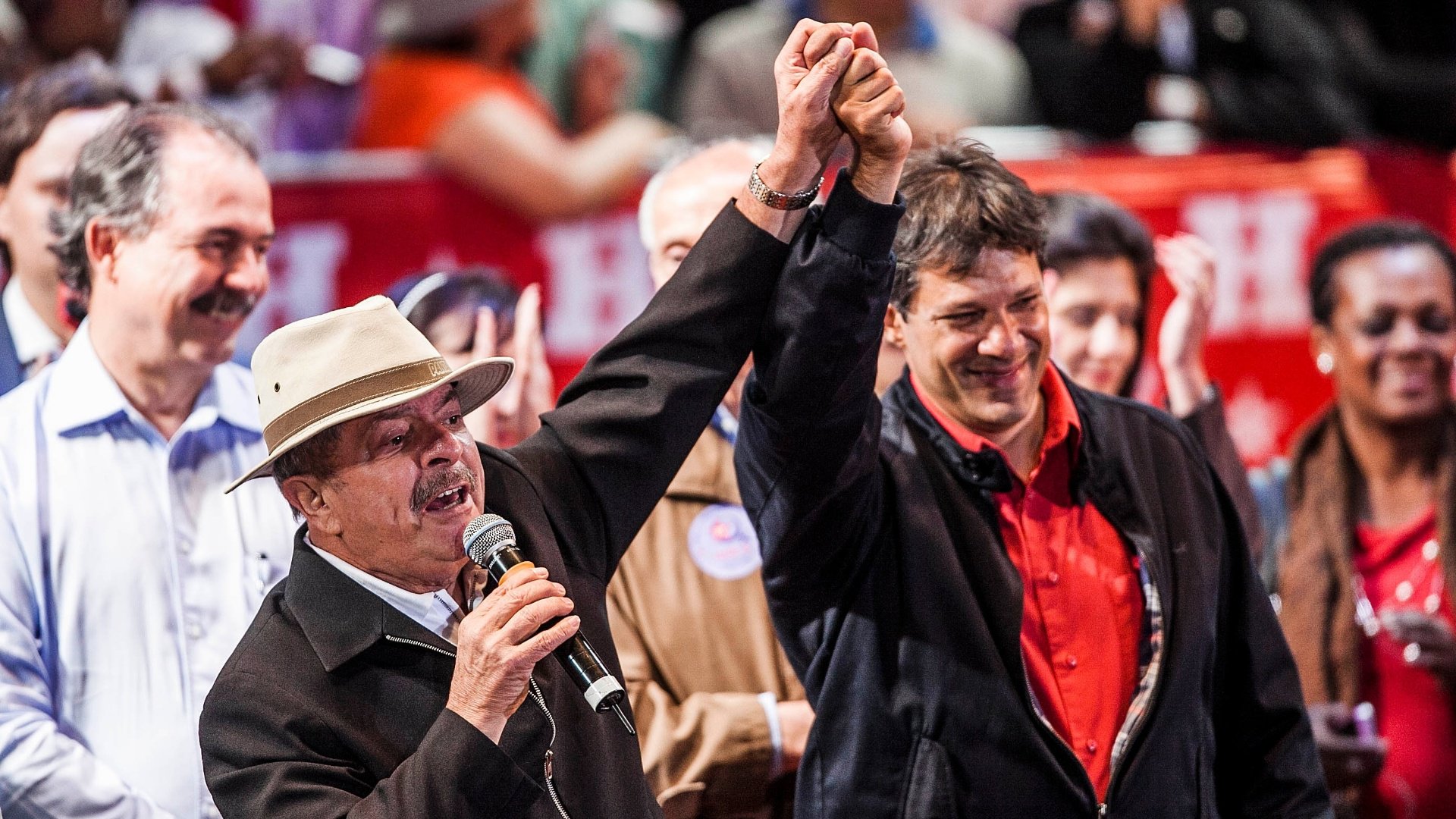Correta avaliação de Lula no sentido de que Haddad reeleito fortalece o PT com vistas a 2018, mas é uma avaliação que tem em perspectiva apenas o processo eleitoral e, com todo respeito, Lula e o PT têm responsabilidades maiores que apenas vencer eleições