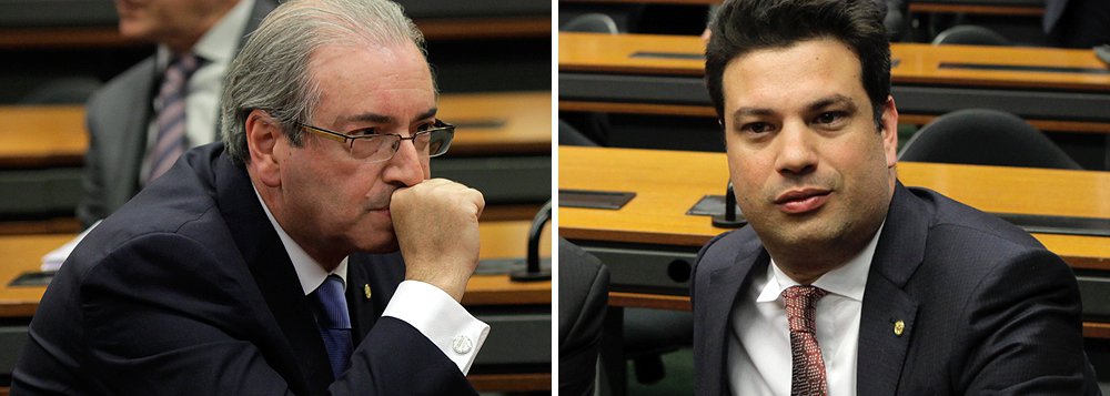 Colunista do 247 Alex Solnik afirma que a reeleição de Leonardo Picciani na liderança do PMDB foi uma grande vitória do Palácio do Planalto e um duro golpe para os golpistas; segundo ele, mostra, claramente, que o reinado de Eduardo Cunha está chegando ao fim e também sugere que este é o placar no maior partido de todos em relação ao impeachment: "Se nem no seu próprio partido ele tem votos para derrubar o governo o que dirá nos outros. A tendência agora é que seus aliados aos poucos comecem a descer do barco pirata que está fazendo água"; "Em outras palavras, se ainda faltava alguma coisa para decretar a morte desse monstrengo que nunca deveria ter vindo à tona chamado impeachment, agora não falta mais nada", conclui