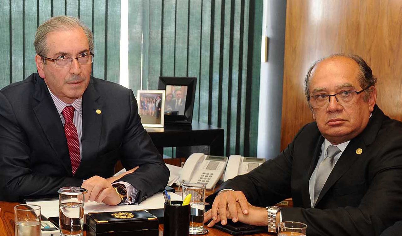 A antecipação das eleições, a instalação do 'semi-parlamentarismo', a campanha da renúncia e a reprovação das contas no TSE são outras modalidades de golpe. Com o cenário de derrota do impeachment, o julgamento das contas da campanha eleitoral no TSE assumirá centralidade na estratégia golpista
