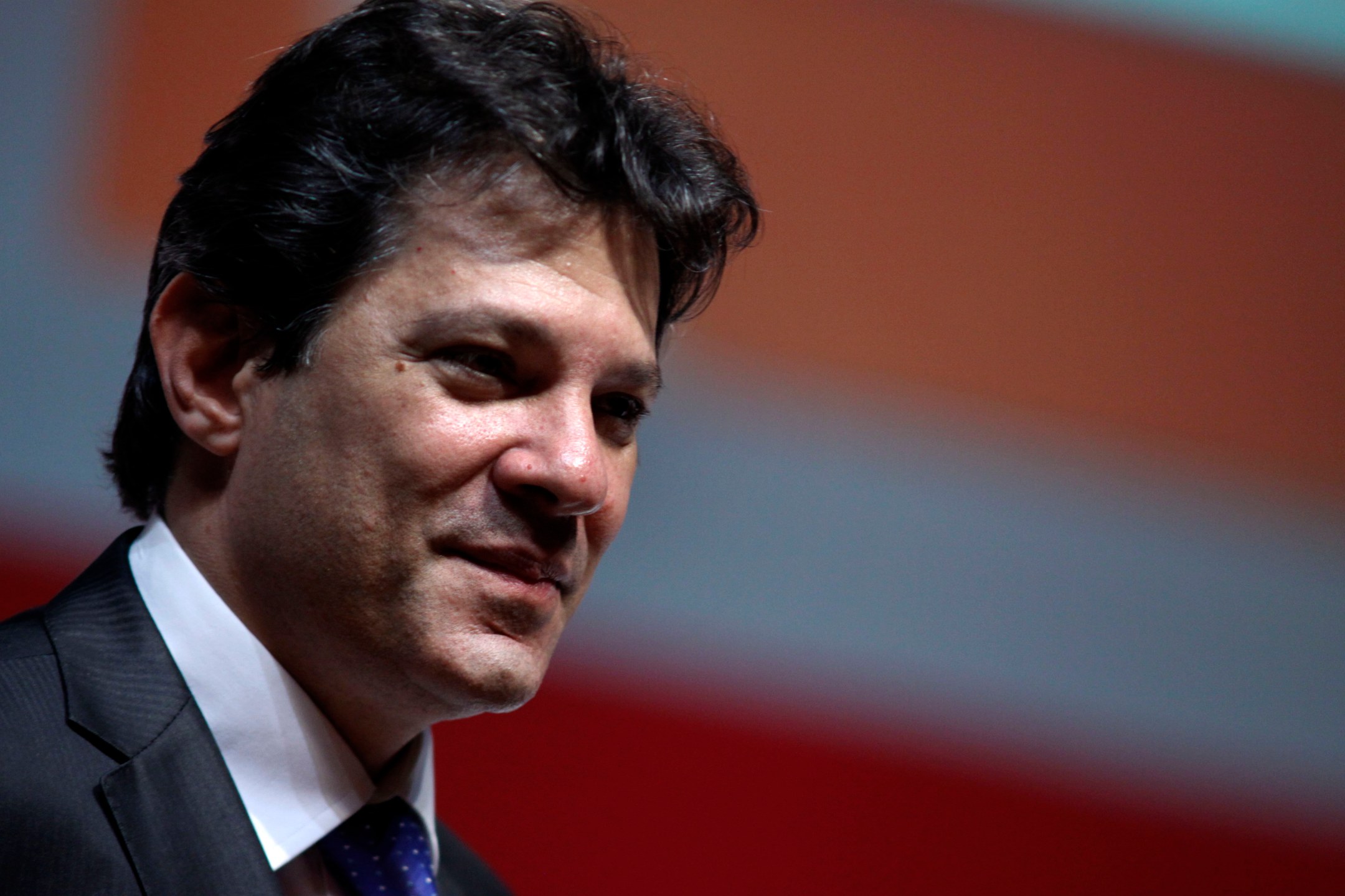 SP - DILMA/DISCURSO/EVENTO - ECONOMIA - O ministro da Educa��o, Fernando Haddad, durante a cerim�nia de premia��o "Os Brasileiros do Ano", promovida pela Editora Tr�s, no Credicard Hall, na zona sul de S�o Paulo, nesta ter�a-feira. 06/12/2011 - Fo
