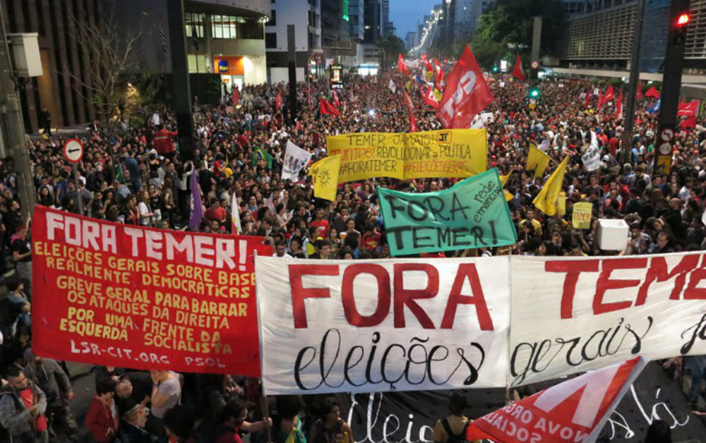 A cobertura da Globo buscou criminalizar o movimento pacífico pelo Fora Temer, mostrando as forças de repressão atirando contra a multidão ao final do protesto