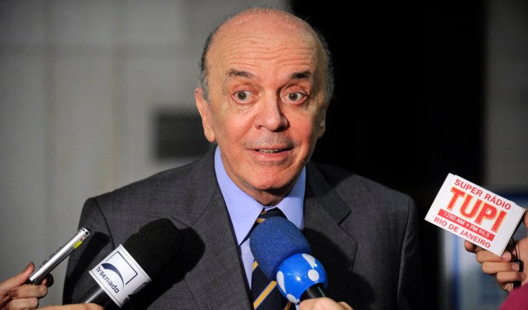 Senador José Serra (PSDB-SP) concede entrevista. Foto: Jefferson Rudy/Agência Senado.