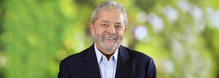 "O estado de degradação moral, de corrompimento institucional e de dissolução social do Brasil, com destruição de ativos estratégicos em escala nunca dantes vista, é consequência da ruptura do consenso político construído após a ditadura militar e consolidado com a Constituição de 1988", diz o deputado federal Wadih Damous (PT-RJ), que diz ainda que o Brasil se decida a ajudar "nossos irmãos do Norte na apropriação de ativos estratégicos, sem um pio do Ministério Público"; "Queiram ou não os golpistas, a volta de Lula é a saída mais adequada para a crise do país, pois só ele conseguirá recosturar as alianças necessárias para superar os conflitos que esgarçaram nosso tecido institucional e só com ele o país pode voltar à condição de membro respeitado no concerto das nações", reforça Damous