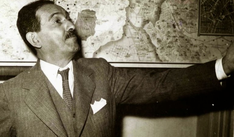 Em “Memórias de um revolucionário” o general Olympio Mourão Filho dá uma ideia de como o Brasil é avacalhado, mesmo nas horas mais graves da nação; a avacalhação começa por ele que se auto intitulava “vaca fardada” e em 1937, quando estava nas fileiras integralistas de Plinio Salgado, redigiu de próprio punho o falso Plano Cohen, um documento mequetrefe atribuído ao Komintern, que deu pretexto ao golpe do Estado Novo, um dos períodos mais sanguinários da história do Brasil