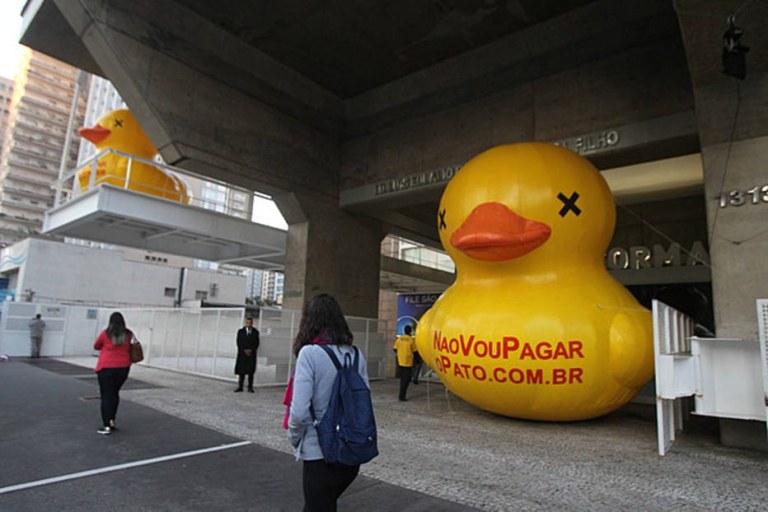 A chave para entender a motivação dessa campanha empresarial sórdida para que a Constituição da República fosse rasgada só pode ser a questão ideológica