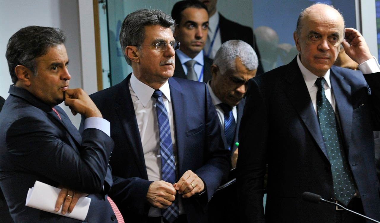 senador Aécio Neves (PSDB-MG);
senador Romero Jucá (PMDB-RR);
senador José Serra (PSDB-SP)