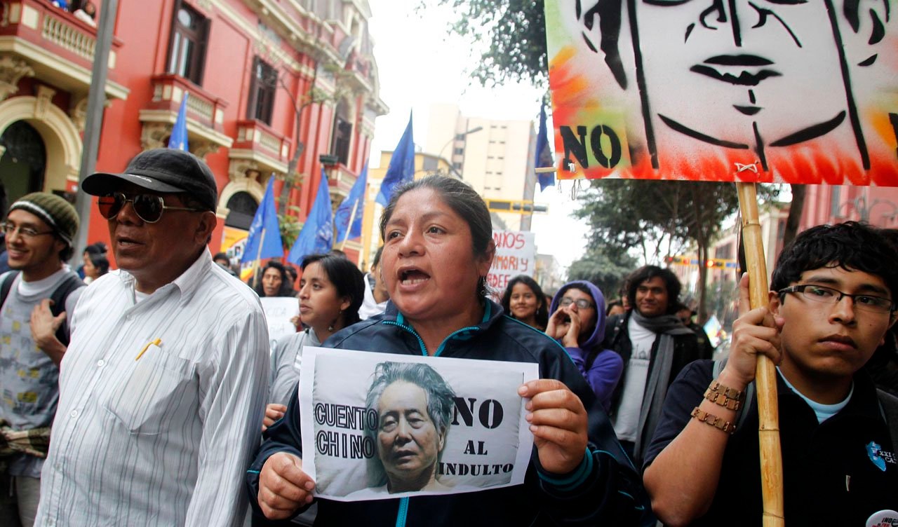 Indulto a Fujimori estraga Natal do Peru
