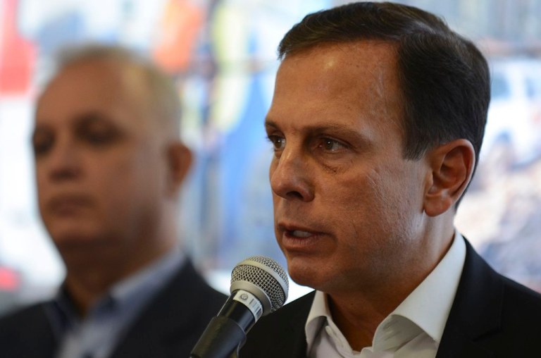 São Paulo - O prefeito eleito João Dória fala sobre a Operação Chuvas de Verão, no Centro Integrado de Comando e Controle (CICC), região central (Rovena Rosa/Agência Brasil)
