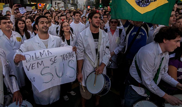 2017, o ano que médicos acordaram da “anestesia geral” do golpe; assista