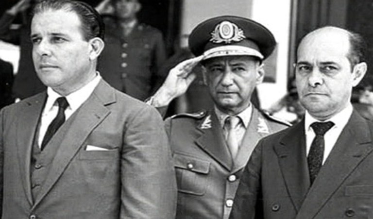 Frames do filme documentário "Jango em 3 Atos", produzido pela TV Senado. O filme conta a história da vida, do governo e do exílio do ex-presidente da República João Goulart.
Com direção do jornalista Deraldo Goulart, o documentário foi criado por meio