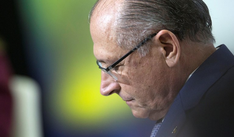 Alckmin entra no jogo