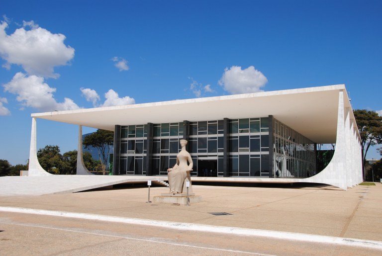 Lula é livre mesmo preso, enquanto a ONU recomenda ao Judiciário golpista submissão à Lei