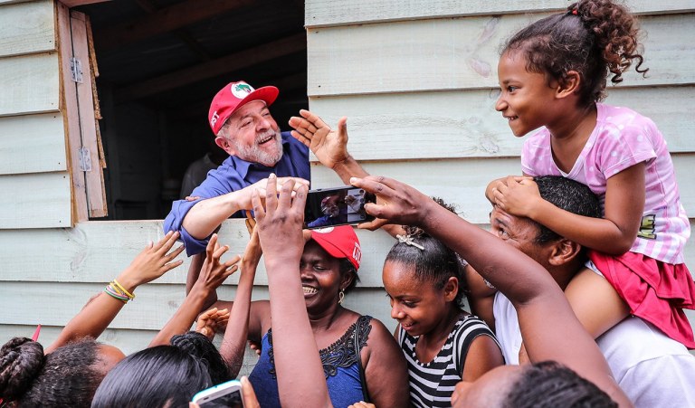 Lula cresce mesmo sem ir a debates