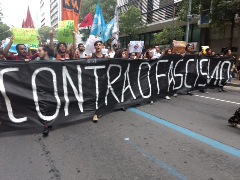 A censura e o arbítrio anunciam o fim da democracia?
