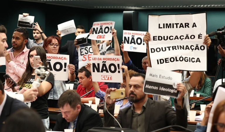 A propósito do projeto da escola sem partido