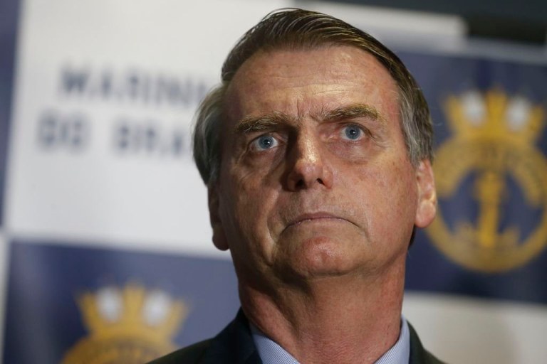 O histerismo ideológico do clã Jair Messias e seus seguidores