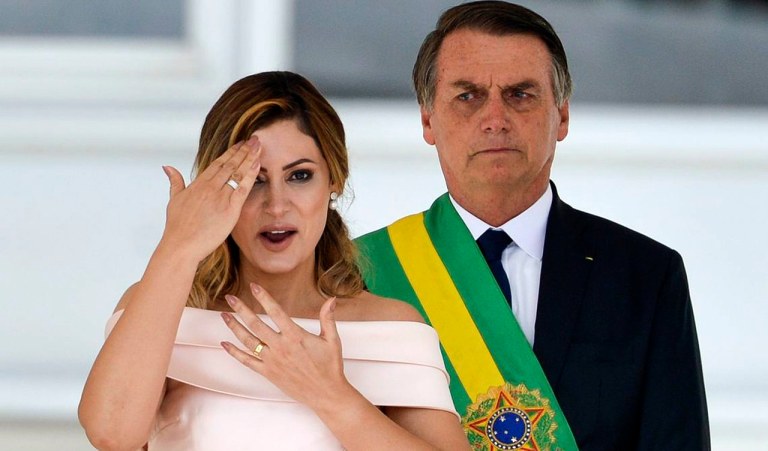 O Fux [tiro] do Flávio Bolsonaro saiu pela culatra