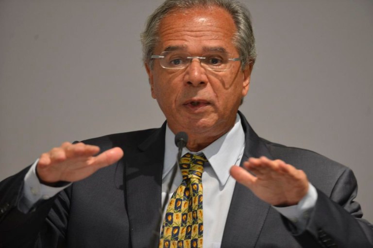 Guedes esconde os dados da Previdência para enganar o povo