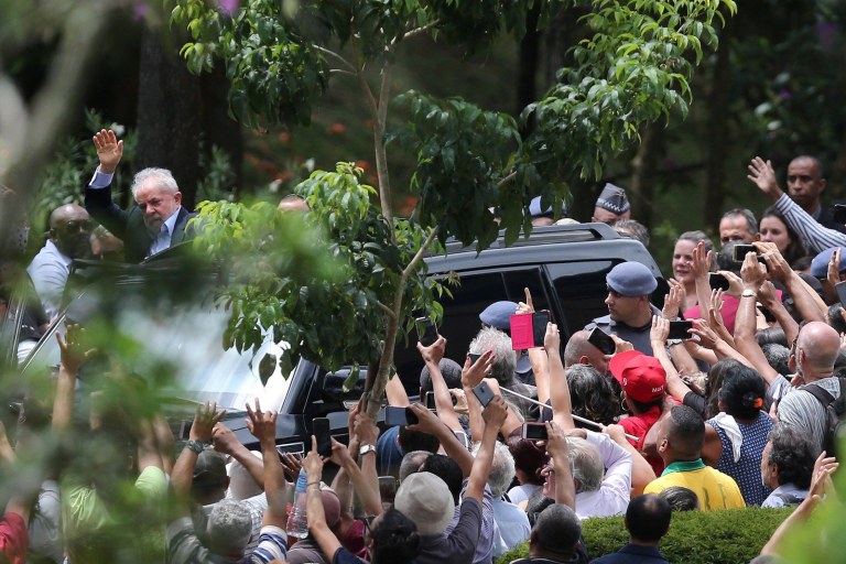 Não me conformo: não é justo, não é “normal” Lula continuar preso e o Brasil se acabando cá fora