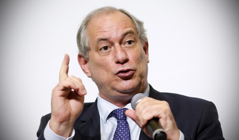 Ciro manifesta desejo de fechar agências reguladoras