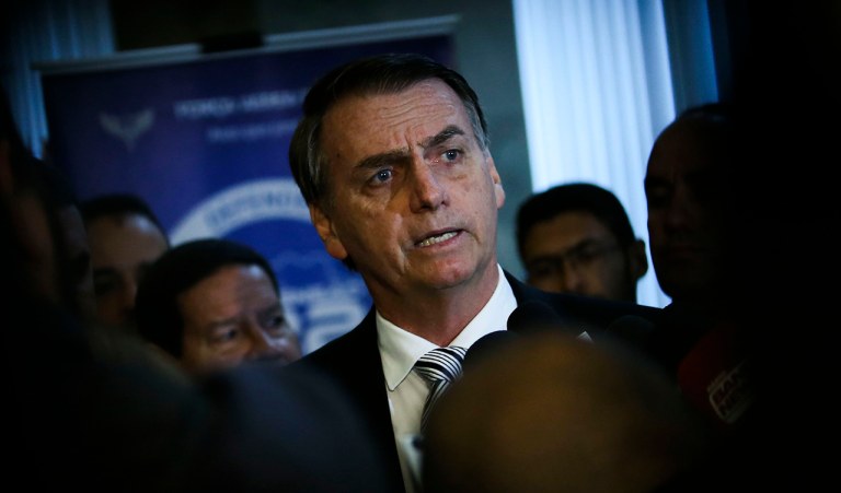 Bolsonaro é o racista-chefe da Ku Klux Klan e do 'lixo branco' brasileiro