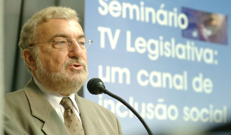 'Explosiva', diz Lalo Leal Filho sobre relação da Globo com Lava Jato