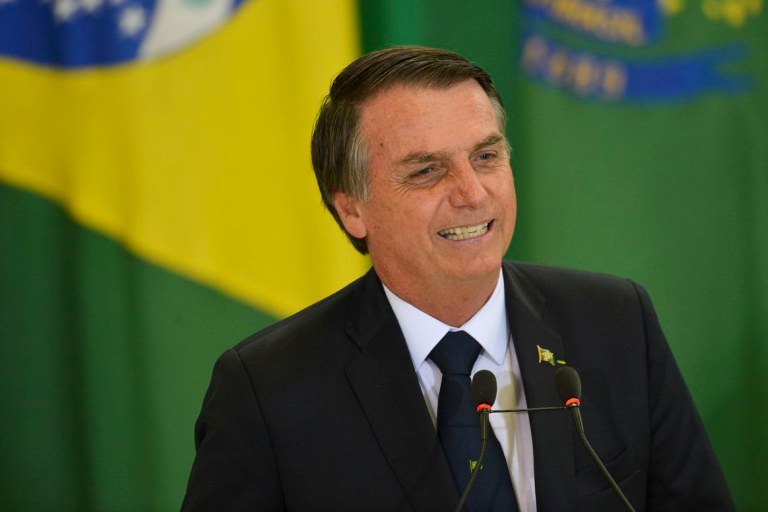 Bolsonaro já pode se aposentar com R$ 33 mil e ganhar R$ 75 mil por mês