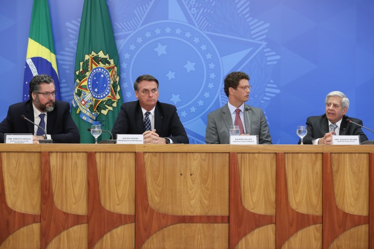 Brasília - Jair Bolsonaro durante coletiva com Ricardo Salles, Ernesto Araújo e General Augusto Heleno.