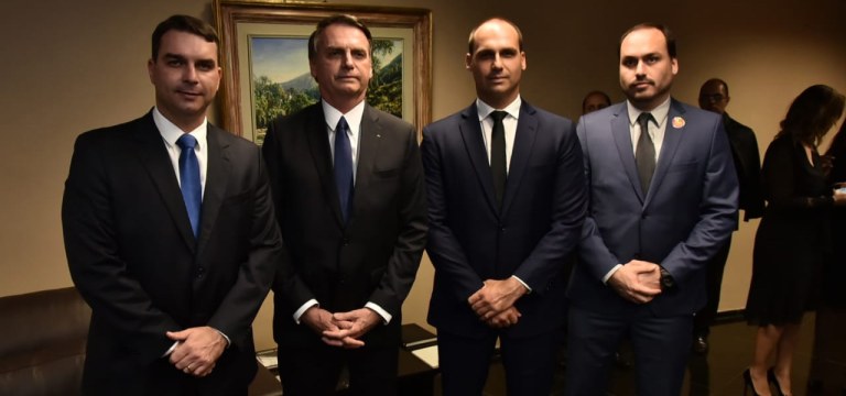 Clã Bolsonaro: Flávio, Jair, Eduardo e Carlos