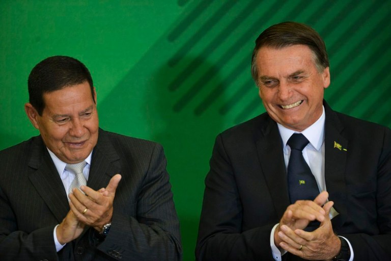 Mourão: caso de Flávio Bolsonaro não tem nada a ver com governo
