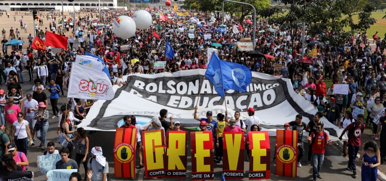 Protesto de Estudantes contra o corte do orÃ§amento da EducaÃ§Ã£o.Hotel. Brasilia, 15-05-2019.Foto: SÃ©rgio Lima/Poder 360