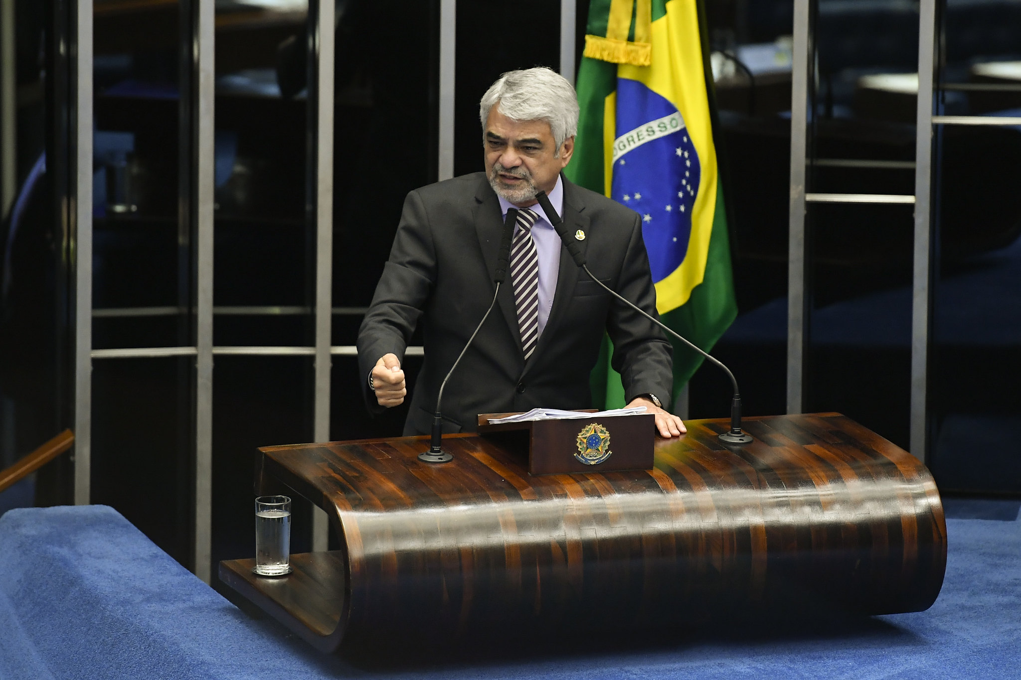 Plenário do Senado Federal durante sessão deliberativa ordinária. Ordem do dia: na pauta, votação, em segundo turno, da PEC 6/2019, que modifica o sistema de previdência social.rrEm discurso, à tribuna, senador Humberto Costa (PT-PE).rrFoto: Roque de Sá/Agência Senado