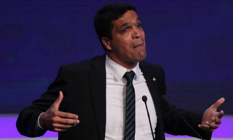 Com discurso nacionalista, anticomunista e de viés religioso, Daciolo 'surta' em debate