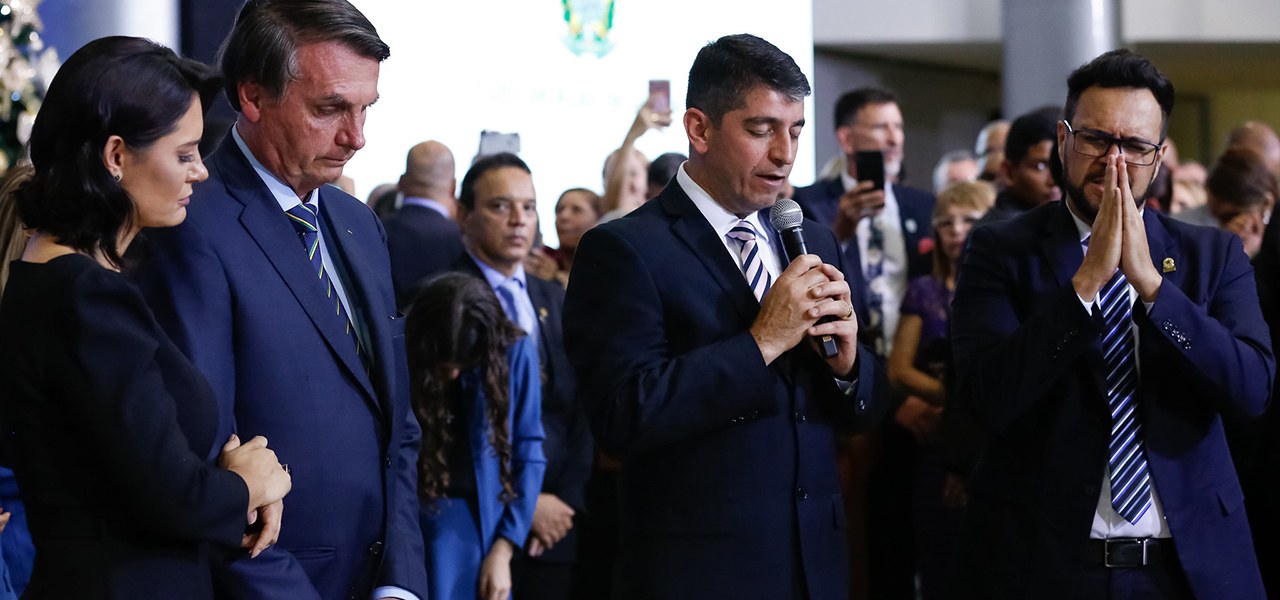 (BrasÃlia - DF, 17/12/2019) Presidente da RepËblica, Jair Bolsonaro e a Primeira-Dama Michelle Bolsonaro, durante Culto de AÃâo de GraÃas de Final de Ano.rFoto: Carolina Antunes/PR
