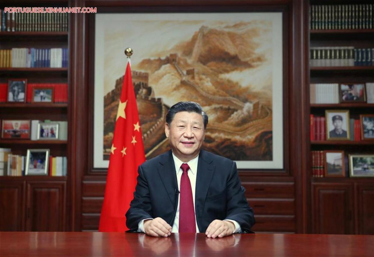 Xi Jinping dirige aos chineses mensagem de Ano Novo