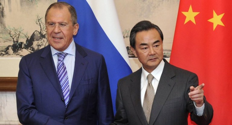 Sergei Lavrov e Wang Yi