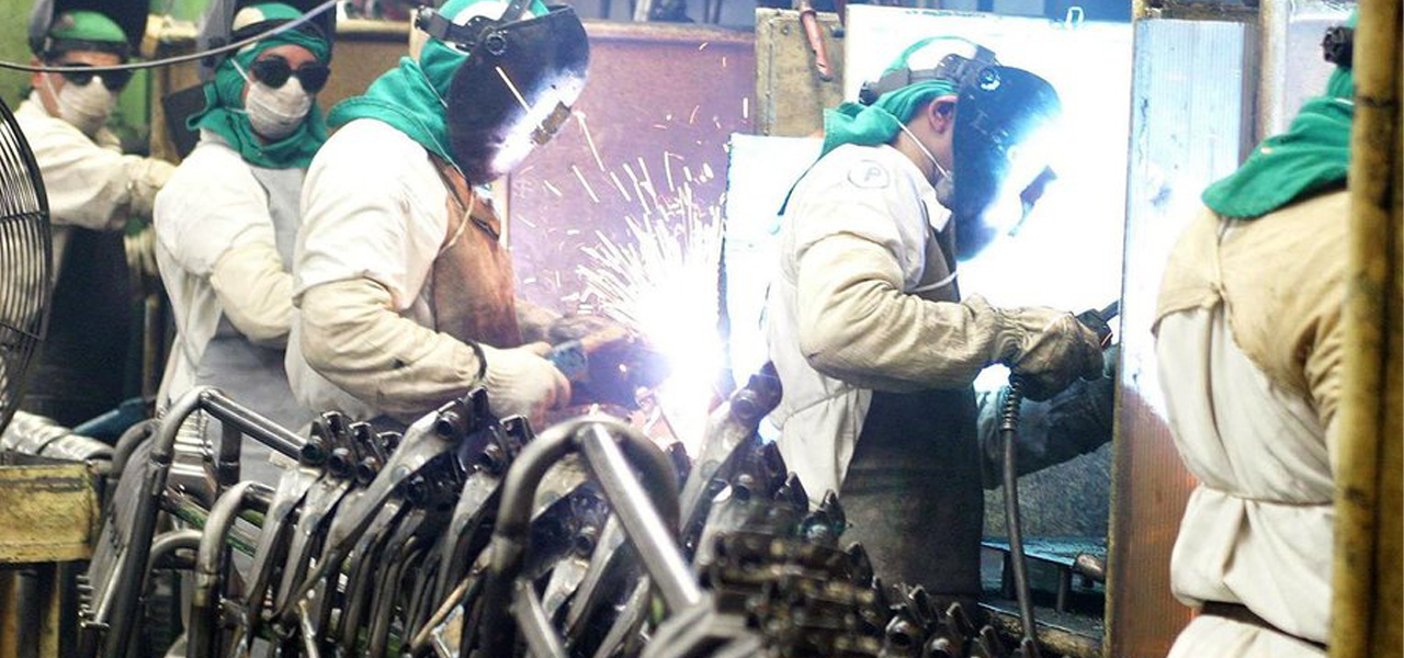 Prévia da confiança da indústria vai ao menor nível desde final de 2017.