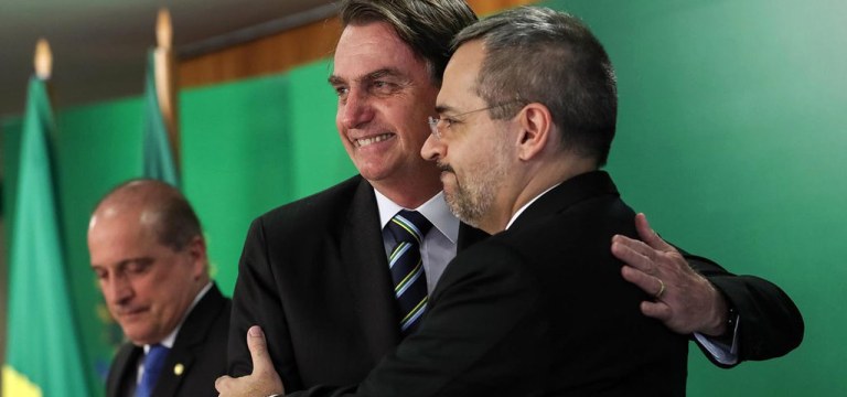 Bolsonaro e a destruição deliberada das universidades públicas.